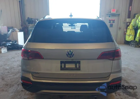 2024 Volkswagen Taos 1.5T S z USA, uszkodzony, nr VIN 3VV5X7B29RM042736